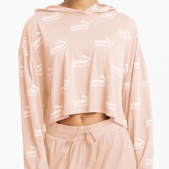 Puma Tops - Puma Amplified all-over print, Cropped Hoodie in Blush Peach with White Logo